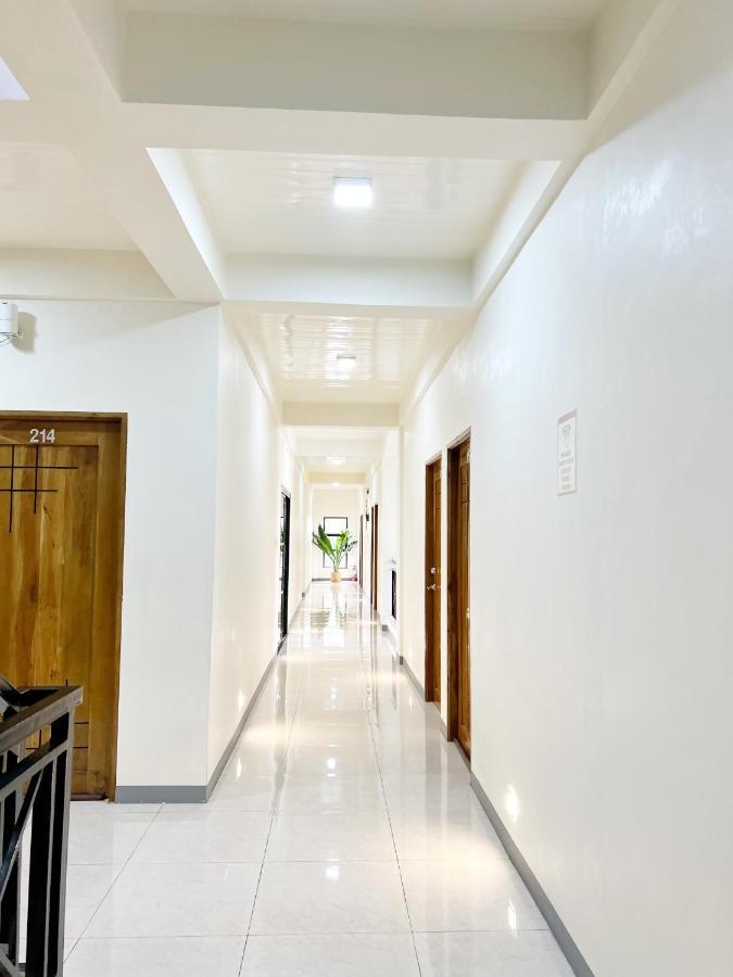 Verra Inn Tagaytay City Exterior foto