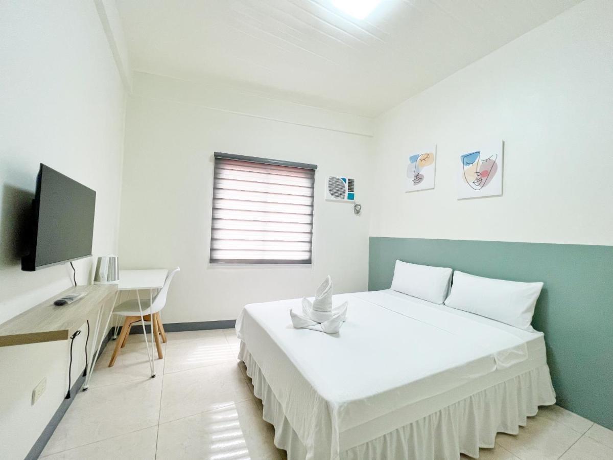 Verra Inn Tagaytay City Exterior foto