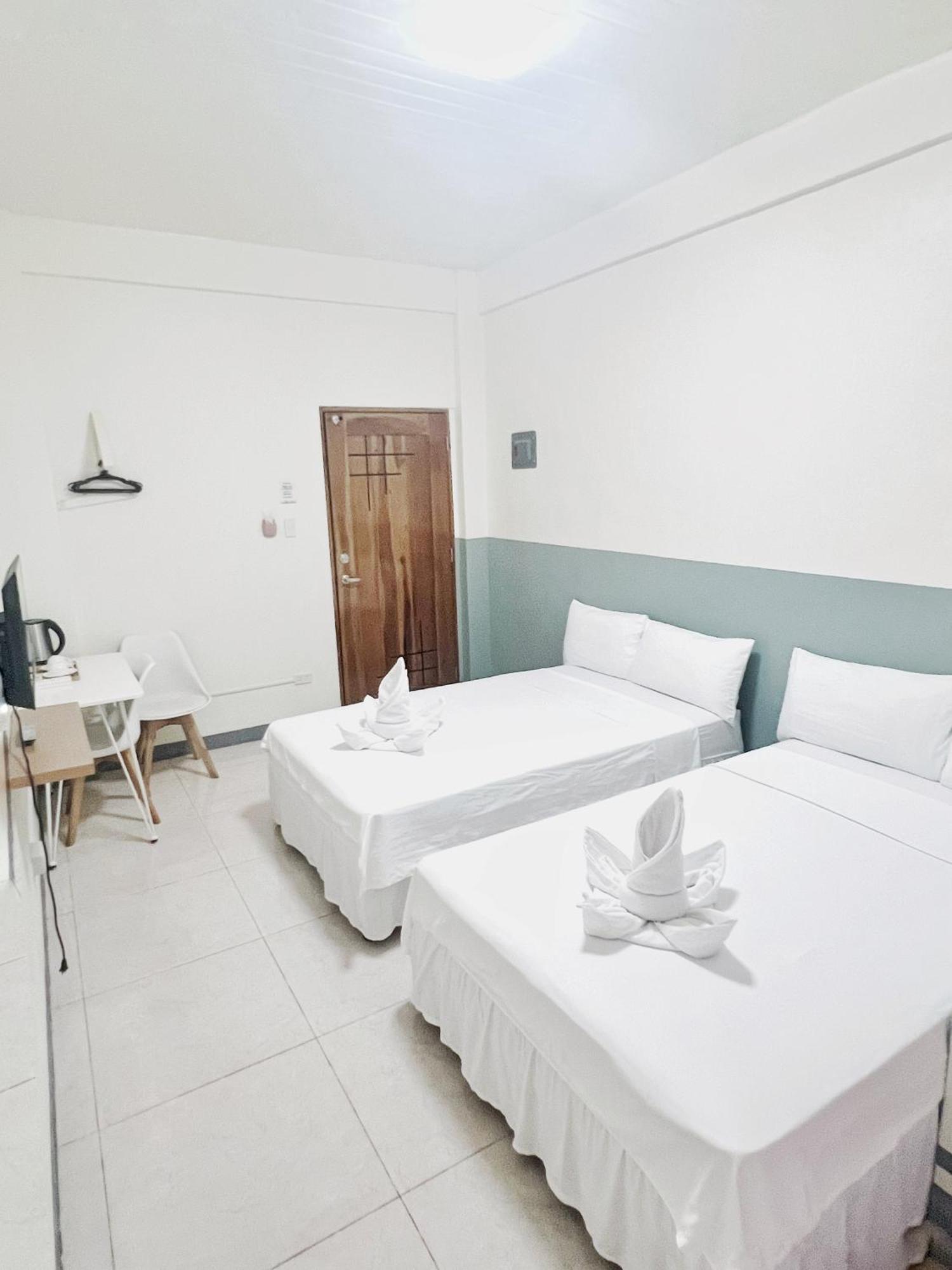 Verra Inn Tagaytay City Exterior foto