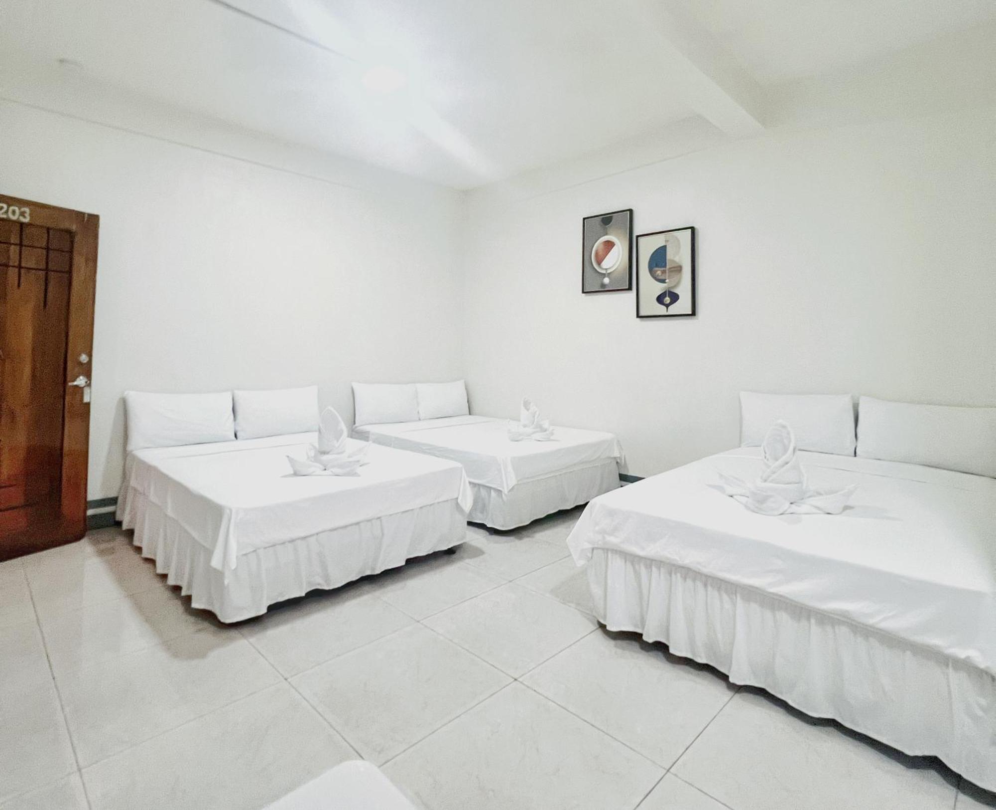 Verra Inn Tagaytay City Exterior foto